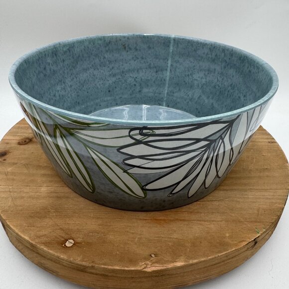 Crate & Barrel Cruz Botanical Melamine Serving Bowl And 4 plates - Picture 8 of 13